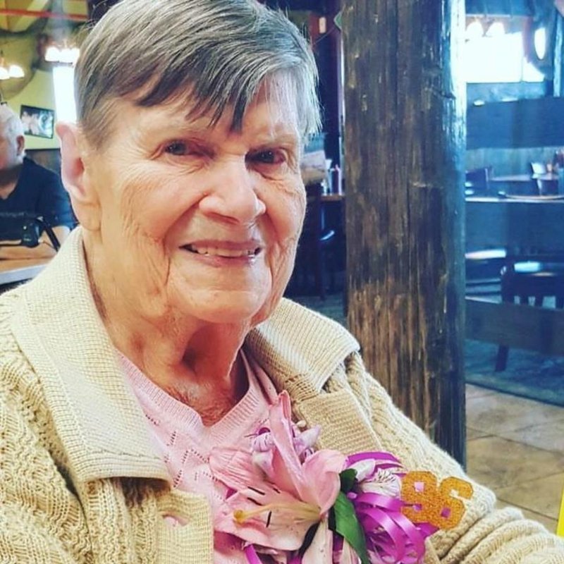 Eileen Carroll Holland - Photo 2