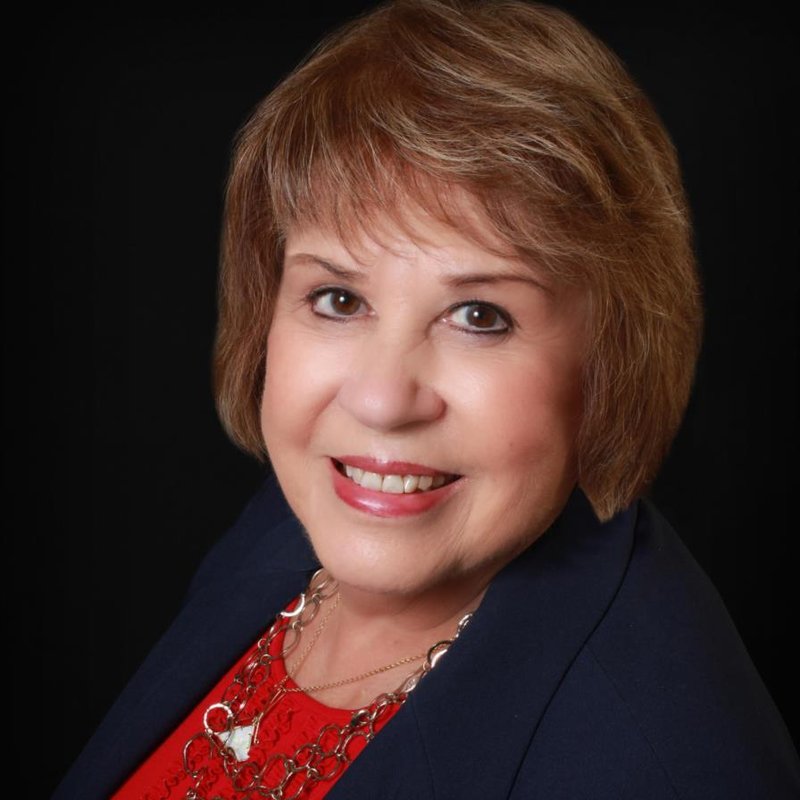 Micki Carpenter - Photo 2