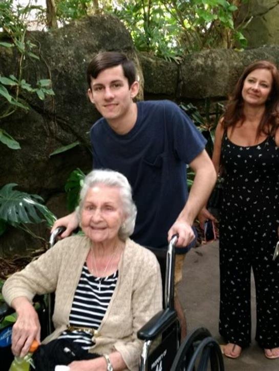 Lithe Mae Kluk - Photo 6