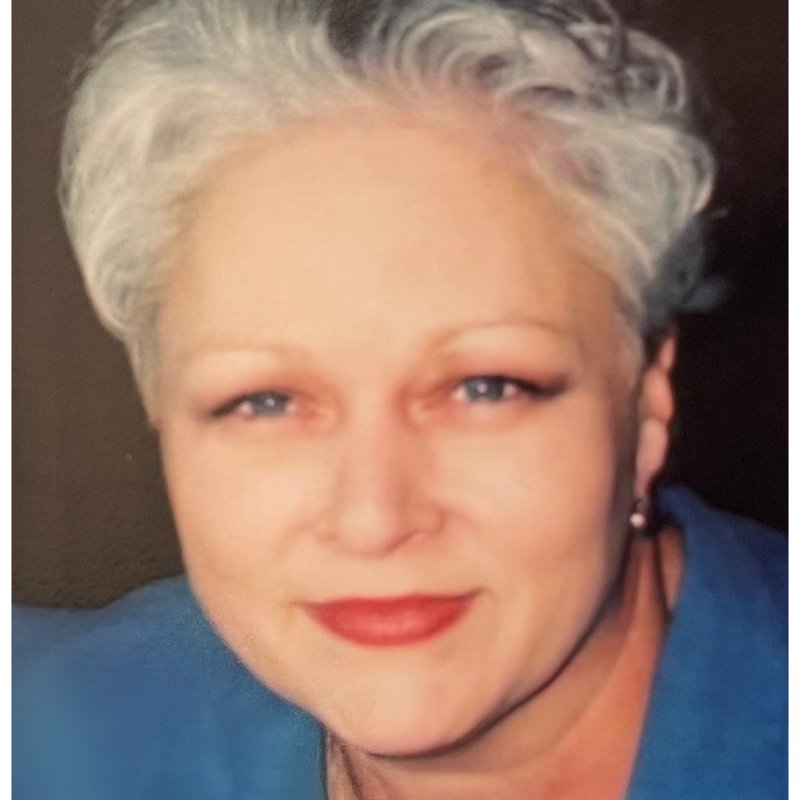 Carolyn Jean Knight - Photo 2