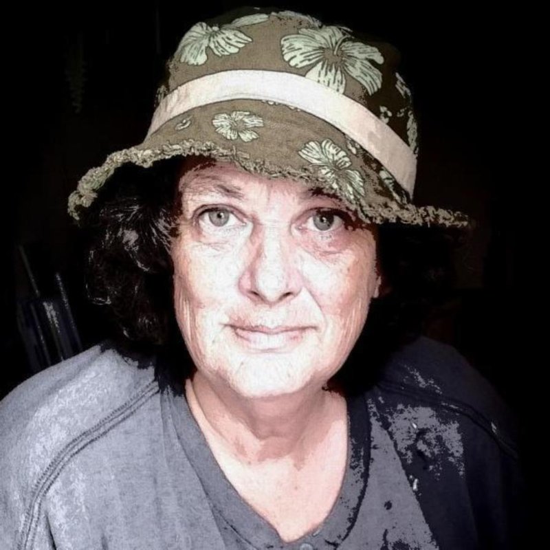 Karen Sanchez - Photo 2