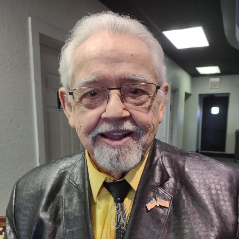 John Hoyt Curtis - Photo 2