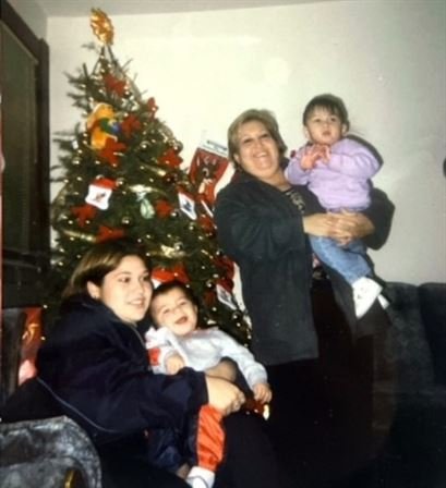 Linda Barron de Alfaro - Photo 6