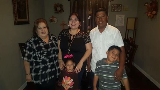 Linda Barron de Alfaro - Photo 7