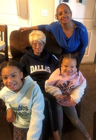 Mary Louise Smith Mathis - Photo 8