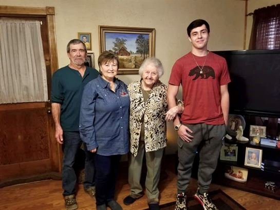 Naomi Cromwell Cabe - Photo 2