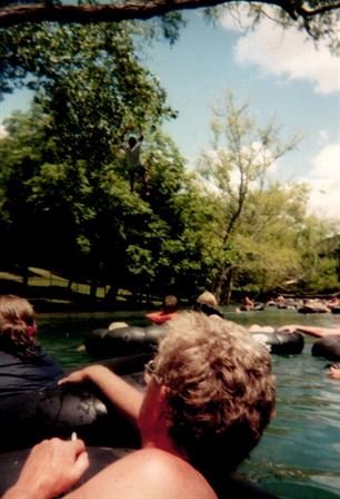 Peter Hamilton - Photo 6