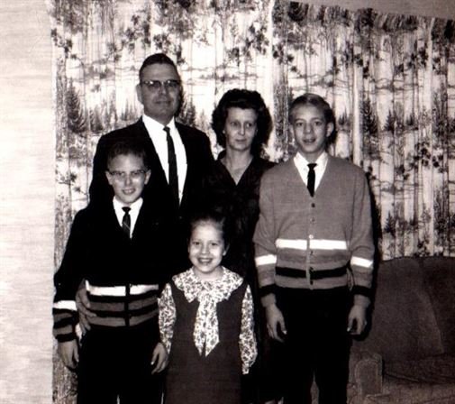 Robbie "Burnell" Waters - Photo 11