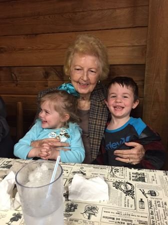 Joe Ann Comer - Photo 3