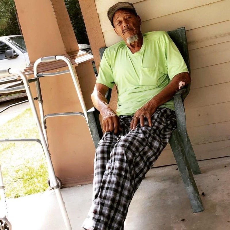 Hubert Irvine - Photo 2