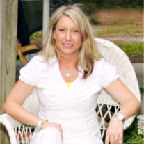 Stephanie Renee Hallmark - Photo 2