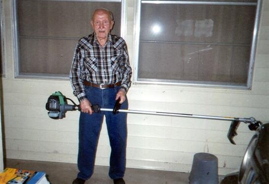 Arnold Lee Eaves - Photo 5