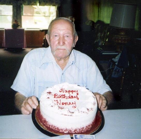 Arnold Lee Eaves - Photo 4