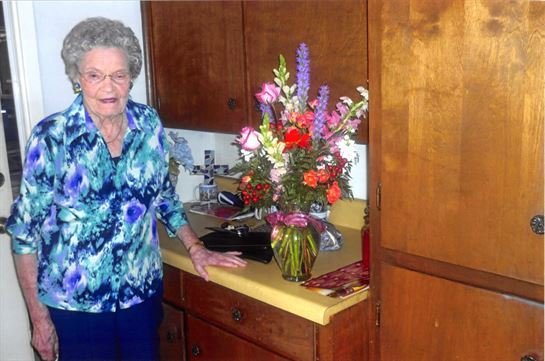 Flora Parrish Crawford - Photo 5