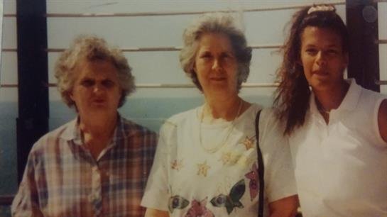 Iris K. Mackechney - Photo 2