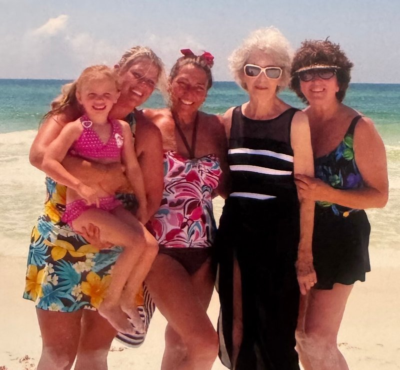 Debby Mason Mary - Photo 6