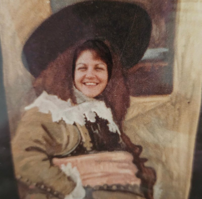 Julia LeAnn Cronin - Photo 11