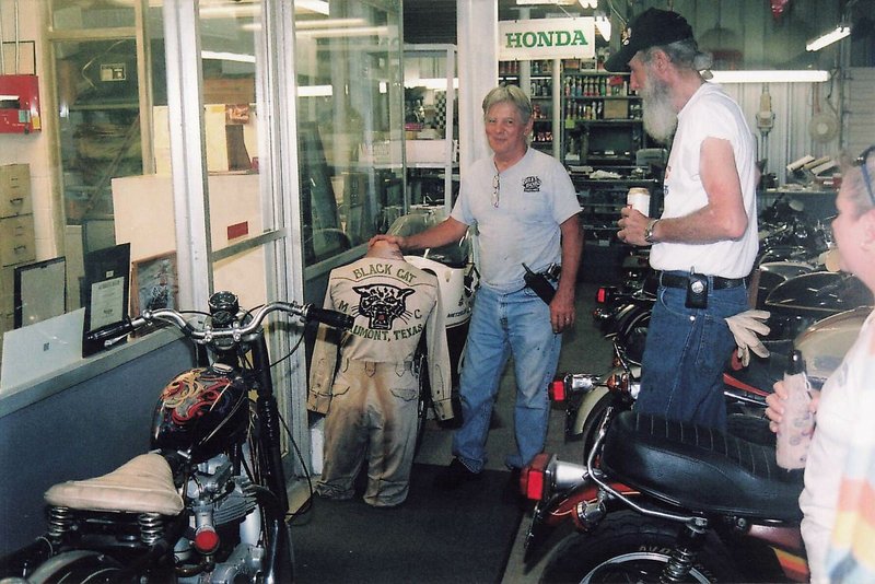 Donald Earl "Donnie" Ashworth - Photo 11