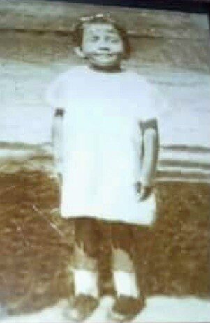 Ella Almaguer Flores - Photo 3