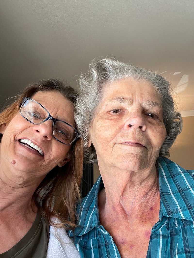 Nelda Hollie Lambright - Photo 8