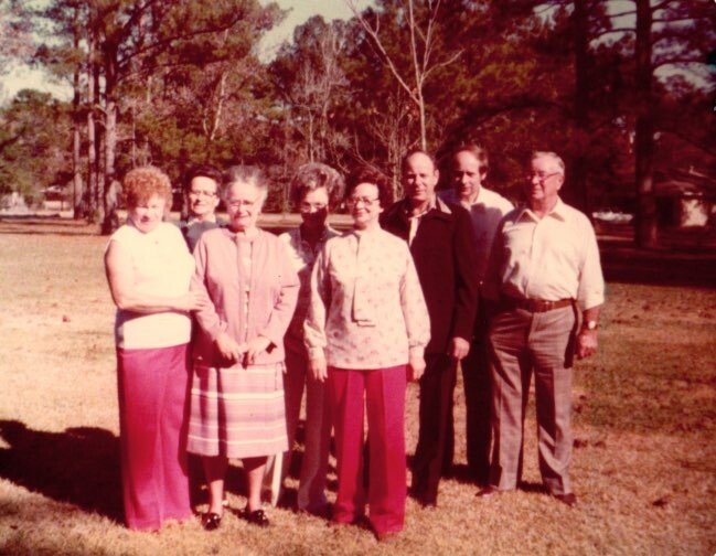 Rena Jean Mills - Photo 11