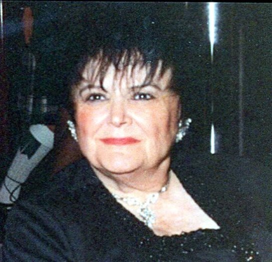 Emma Lee Harris - Photo 11