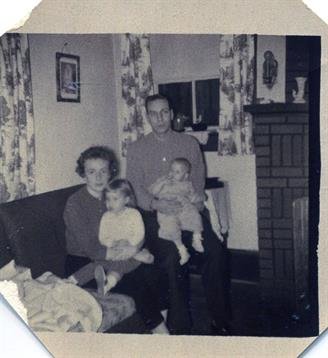 Robert Marshall "Bob" Wells - Photo 4