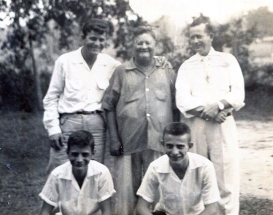 Calvin Henry Taylor - Photo 6