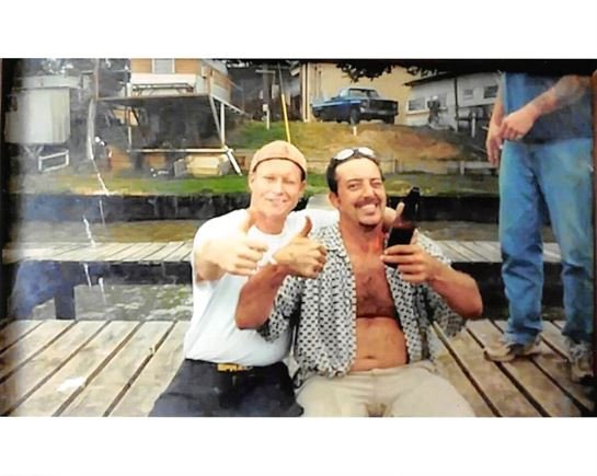 Michael Johnathan Keener - Photo 2